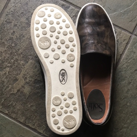 Shoes - Picture 5 of 13